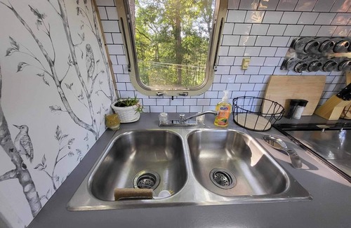 Cassville Casa | Honeysuckel Hideout-Glamping Airstream-Lake front, intended for adults only
