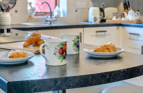 Llanfyrnach Casa | Honeysuckle Cottage - Wellstone