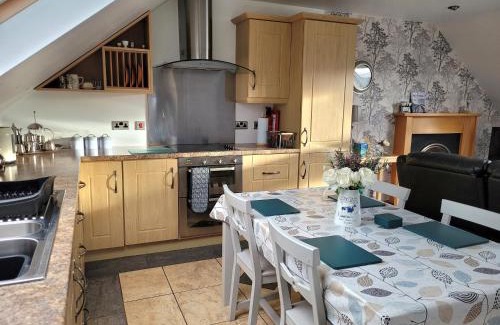 Maghera Apartamento | Honeysuckle Cottage - Newcastle, Northern Ireland