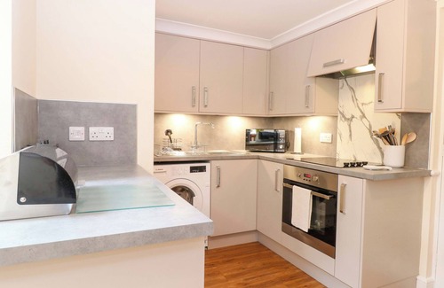 Swaffham Cabaña | HONEYSUCKLE COTTAGE, pet friendly, with open fire in Swaffham