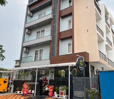 Greater Noida Hotel | Honeyveils Palace