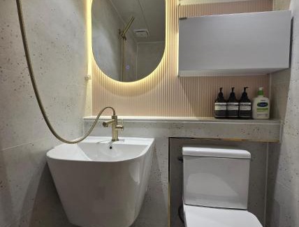 Seogyo-dong Cama Y Desayuno | Hongdae House- 3mins to Hongdae Station