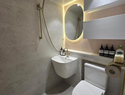 Seogyo-dong Cama Y Desayuno | Hongdae House- 3mins to Hongdae Station