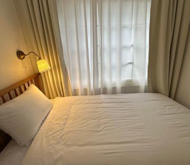 Seogyo-dong Cama Y Desayuno | Hongdae House- 3mins to Hongdae Station