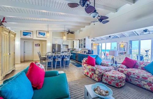 Judith's Fancy Casa | Hook ’em on Paradise - Luxury Villa