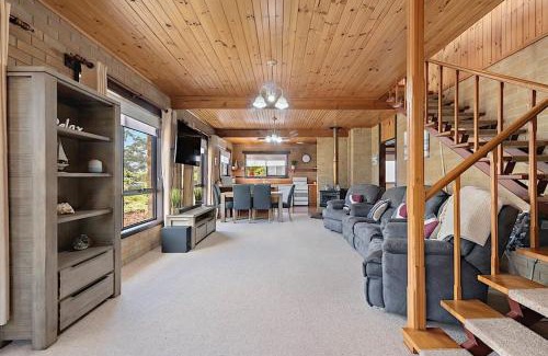Stieglitz Casa | Hook Wine & Sinker Retreat