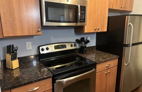 Cole-Noble District Apartamento | Hoosier Hospitality Studio with Free Parking