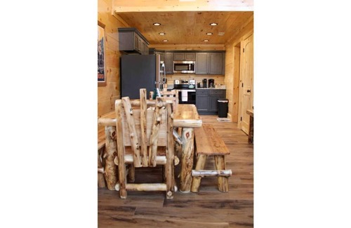 Cosby Cabina | Hoot Haus New Cabin-Mtn Views from Valley-Mesmerizing