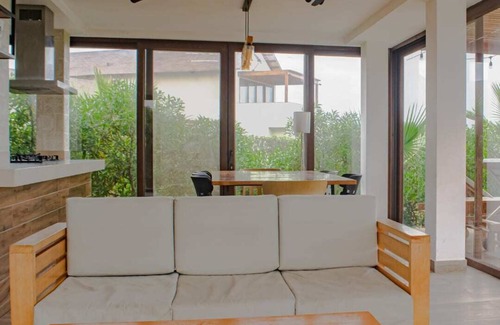 Ica Villa | HOP BALI exclusiva laguna y playa en Chincha