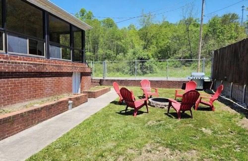 Bluewell Casa | Hop's Spot Hatfield-McCoy Trail