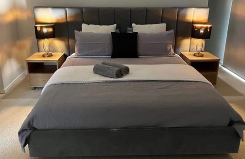 Biggera Waters Casa | Hop, Skip An Jump 2 Harbour Town
