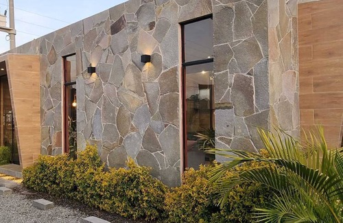 Salas Casa | HOP TERRACOTA Summary
