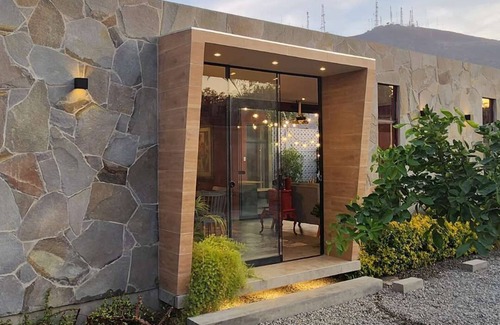 Salas Casa | HOP TERRACOTA Summary