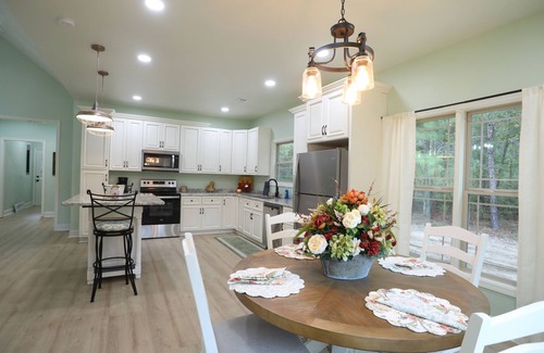 Eastman Casa | Hope House - Christian Retreat
