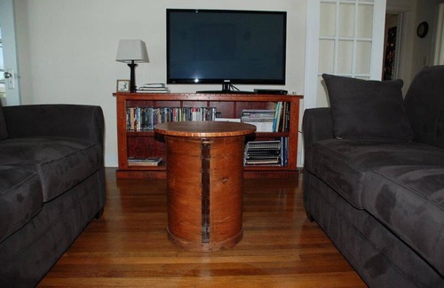 Damon Otro | Hopkins House on Ward Ranch Lower floor only