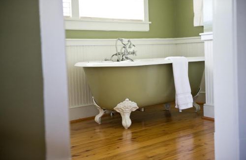 Sperryville Cama Y Desayuno | Hopkins Ordinary Bed, Breakfast and Ale Works