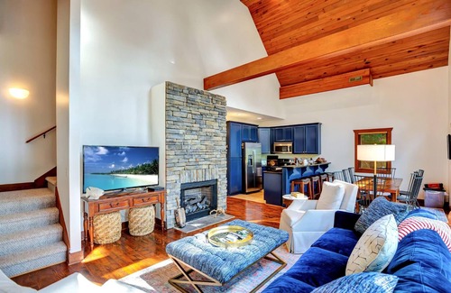 Townville Casa | Hopkins Road Chalet on Hartwell