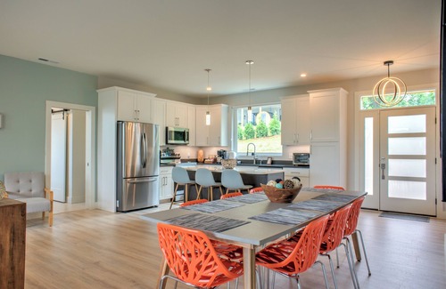 Leicester Casa | Hops and Dreams by Carolina Mornings | Hot Tub, Mtn Views⛰️+Biltmore Pass