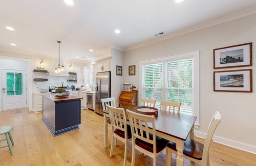 Manteo Casa | Horatio's Hideaway | Newly constructed house in Manteo with grill
