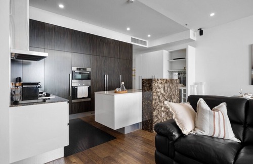 Henley Beach Apartamento | Horizon at Henley Square - 3BR, Parking, Wifi