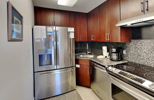 Summer Breeze Condominio | Horizon South #34B | Access to Pools + Hot Tub & Fitness Center