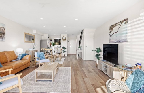 Salamander Bay Casa | Horizons Fairway Views Townhouse 108 - Golfers Getaway - stay right on the championship course!