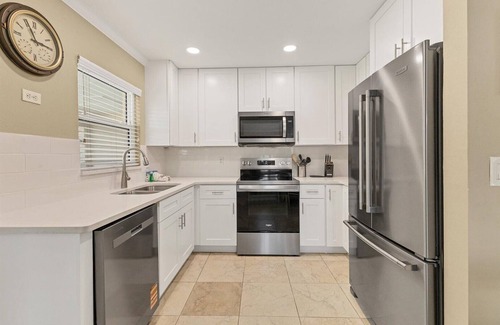 Siesta Key Villa | Horizons West Villa B-3 - Steps from Beautiful Crescent Beach White Sand!