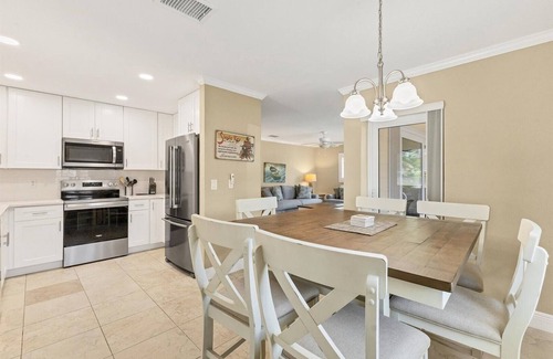 Siesta Key Villa | Horizons West Villa B-3 - Steps from Beautiful Crescent Beach White Sand!