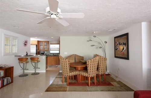 Siesta Key Villa | Horizons West Villa E-10 - Bayside Beauty!