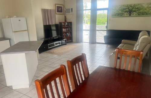 Horn Island Casa | Horn Island 3 Bedroom House with Tropical gardens