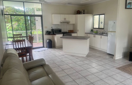 Horn Island Casa | Horn Island 3 Bedroom House with Tropical gardens