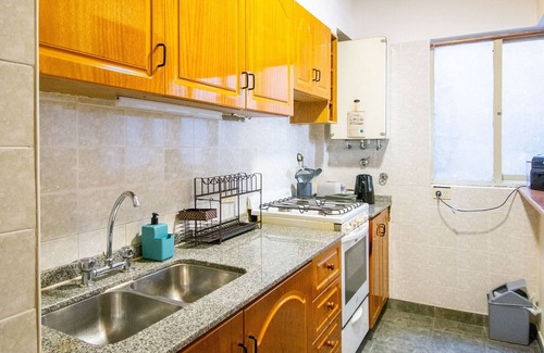 Centro Apartamento | Hornera Coti - Moderno, comodo, ubicación ideal.