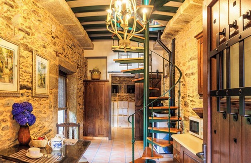 Coristanco Casa | Horreo Lar San Adrián Typical Galician lodging, for a couple