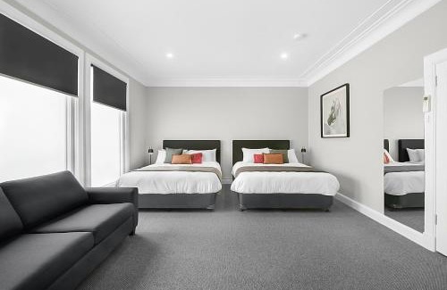 Homebush Hotel | Horse and Jockey Hotel Homebush