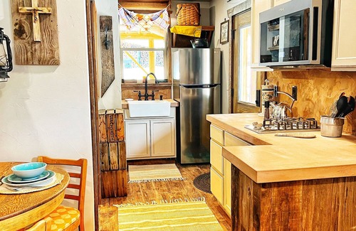 Alberton Cabina | Horse Creek Ranch Luxurious Western Bunkhouse/Cabin