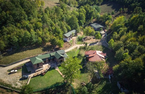 Valjevo Casa | Rancho de equitación con hotel y alojamiento en apartamentos.