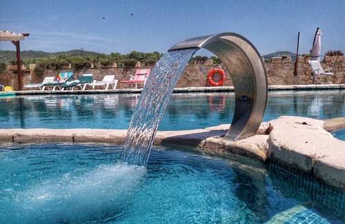 Vilanova I la Geltru Apartamento | Horsefarm apartment: swimming pool, sea views, Wifi & airconditioning