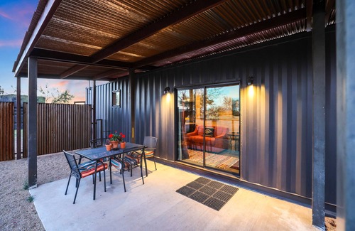 Wickenburg Casa | Horses and Dogs Welcome! Container Dwelling