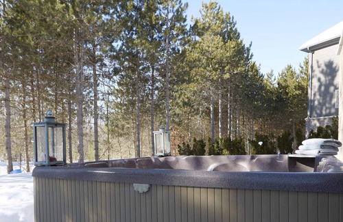Oro-Medonte Casa | Horseshoe Resort Chalet