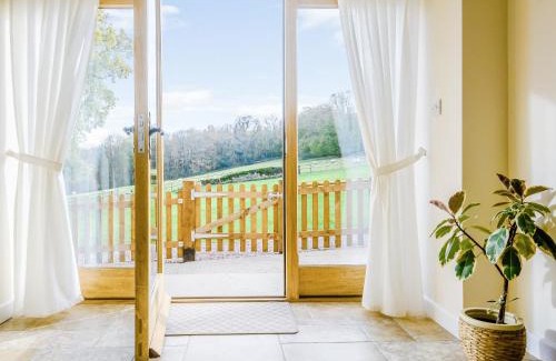 Lydney Casa | Horseshoe - Uk30759