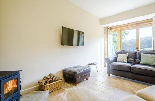 Lydney Casa | Horseshoe - Uk30759