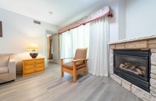 Oro-Medonte Apartamento | Horseshoe Valley Suites - The Evergreen