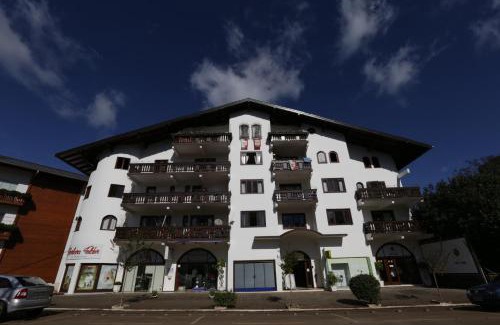 Treze Tilias Apartamento | Hospedagem da Escultora