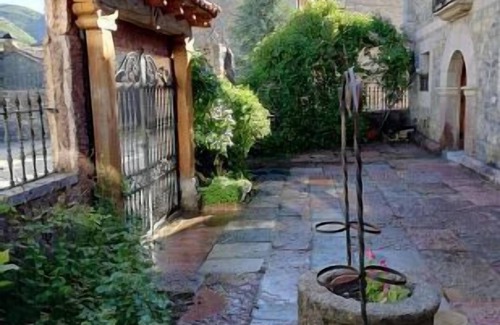 Puebla de Lillo Cabaña | Hospital del Caminante II para 11 personas. Alquiler íntegro