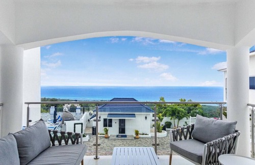 St.Bran's Burg Apartamento | Hospitality Expert BTS 4: Pool, Beach & Bar