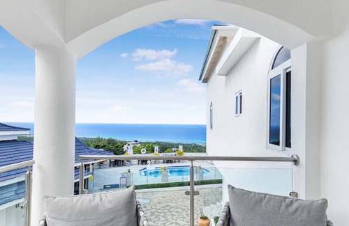 St.Bran's Burg Apartamento | Hospitality Expert BTS 5: Pool, Beach & Bar