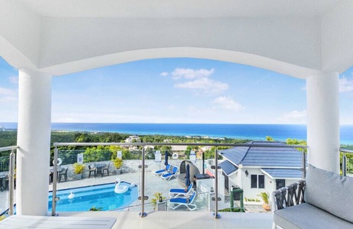 St.Bran's Burg Apartamento | Hospitality Expert BTS 6: Pool, Beach & Bar