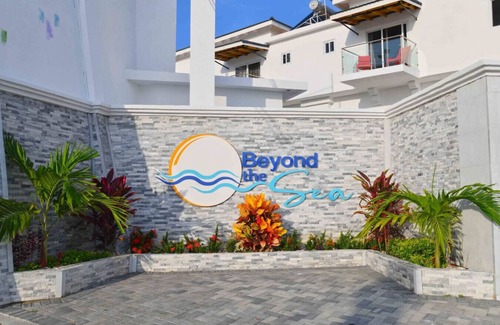St.Bran's Burg Apartamento | Hospitality Expert BTS 7: Pool, Beach & Bar