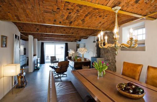 Bertsdorf Apartamento | Hossies Hof - Luxus Ferienwohnung Alter Stall