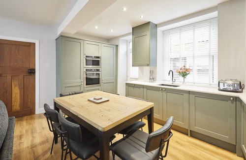 Belford Casa | Host & Stay | Cedar Cottage